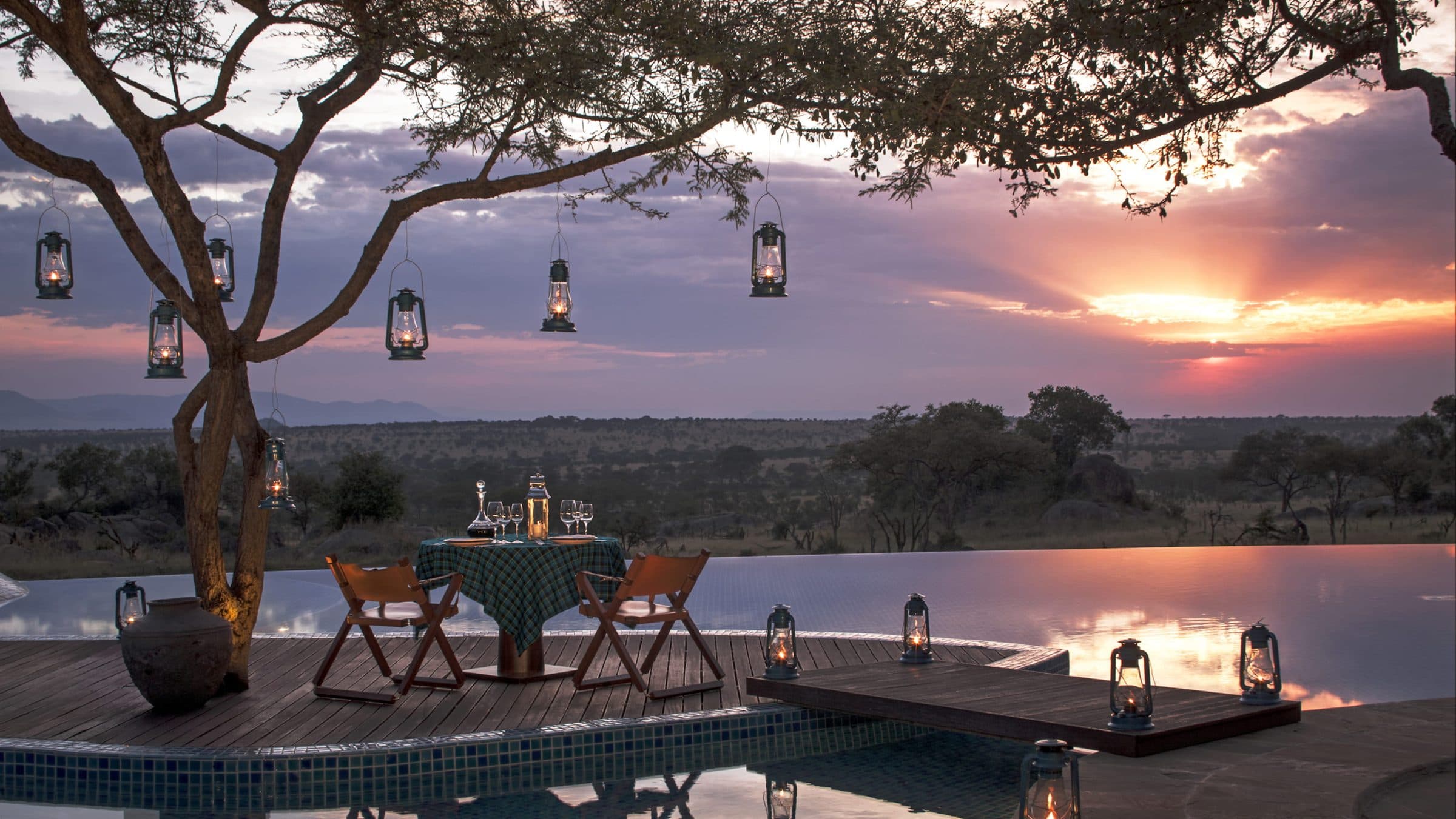 Serengeti Savanne bei Sonnenuntergang