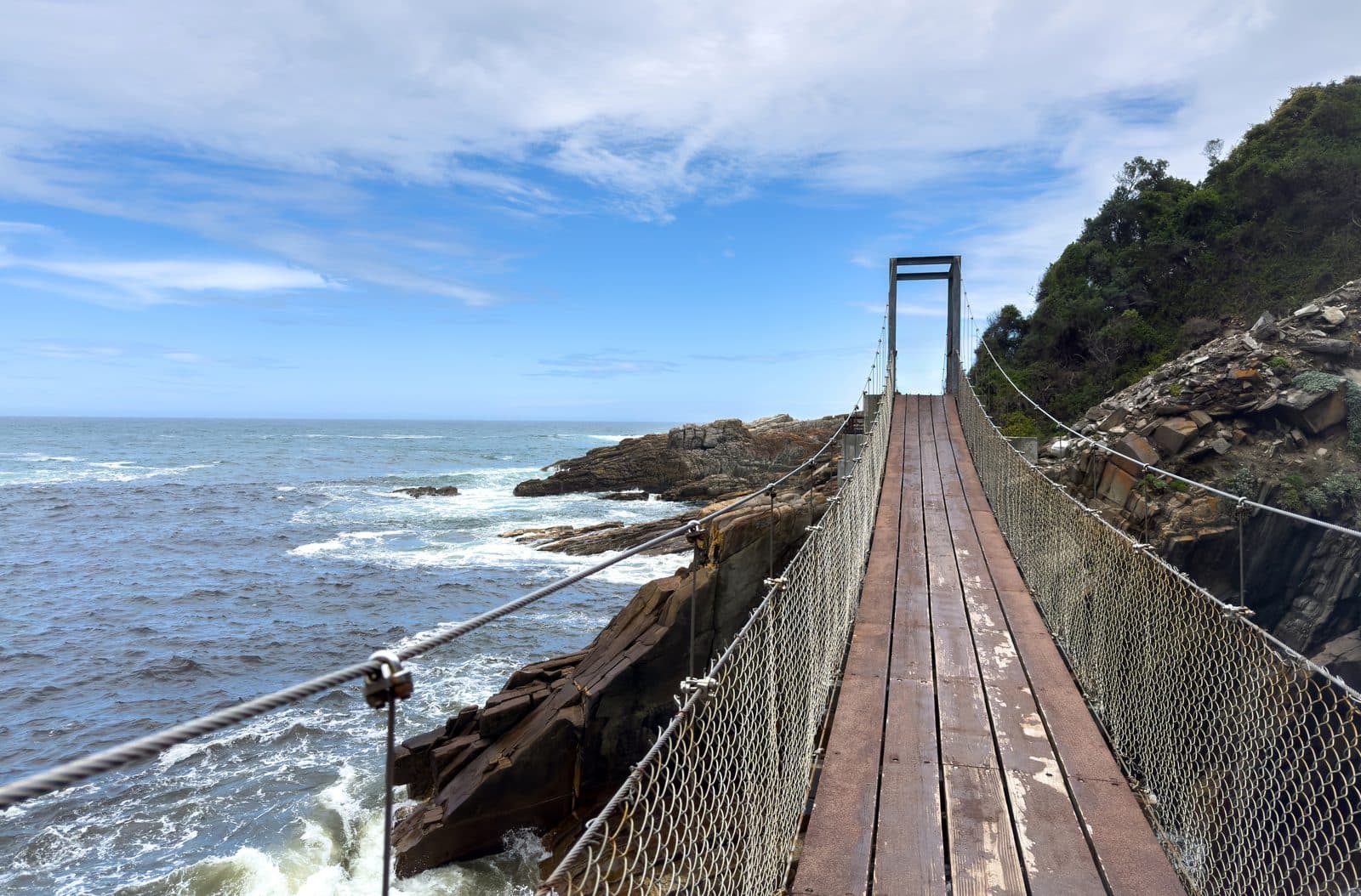 Hängebrücke am Storms River im Tsitsikamma Nationalpark, Garden Route Südafrika