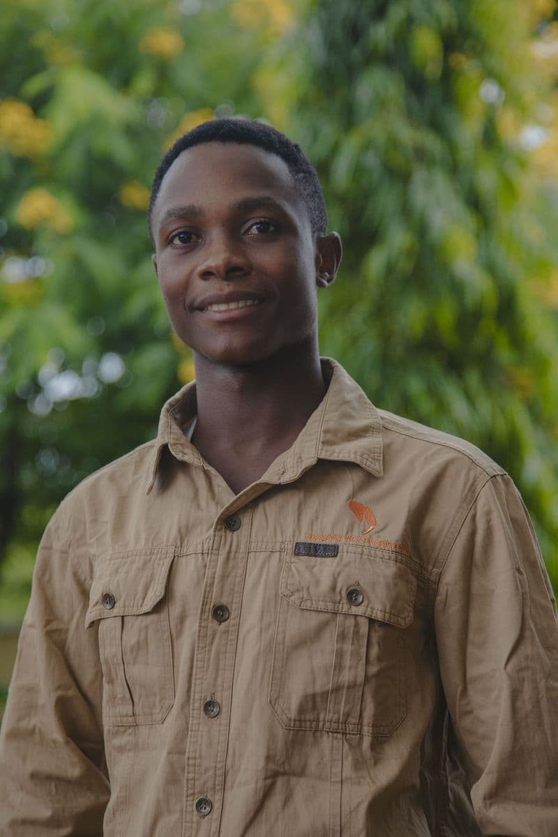 Godwin Emanuel – Safari Guide & Ökologie-Experte