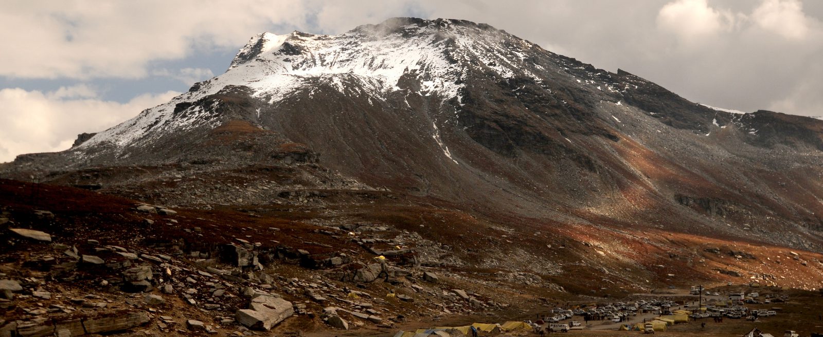 Mawenzi-Nebengipfel auf der Rongai Route – spektakuläre Vulkanlandschaft des Kilimandscharo